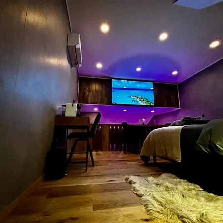 Pause Thermale Deluxe Et Privatif Yetişkin Oteli Herstal