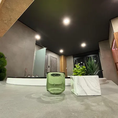 Pause Thermale Deluxe Et Privatif Yetişkin Oteli *