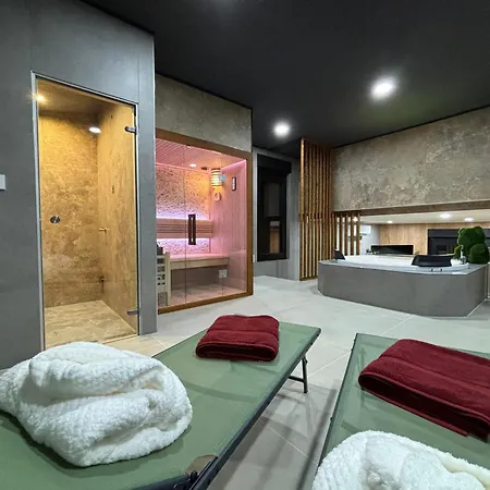 Pause Thermale Deluxe Et Privatif Love hotel *
